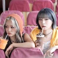 HANA・JISOO＆YURI、マクドナルドCM初登場 レトロでエモい休日をのぞき見？お互いに“甘くなる瞬間”明かす 画像