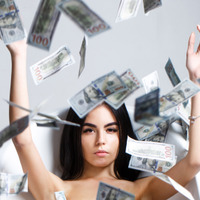風俗で月収100万円！ でも「税金を払っていない」女性はどうなる？ 画像
