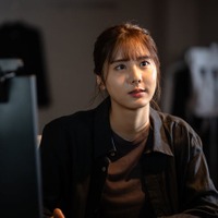 「VIVANT」花岡すみれ、ブルーウォーカーは「“機械のような存在”にはしたくなかった」撮影前から現場見学 堺雅人の瞳に感じた“吸引力”とは 画像