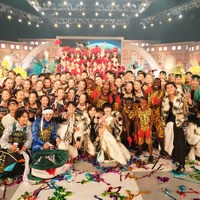SixTONES、日本・世界各地のパフォーマー総勢130人と「ボーダーレスLIVE」生披露 空手・ギター…13分超ステージで魅せる【24時間テレビ】 画像