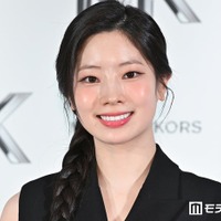 TWICEダヒョン、美脚際立つスポーティーコーデに「透明感バグってる」「美しすぎる」と反響 画像
