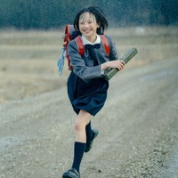 「しばらく余韻が残る」「4人の藤野キョウたちが素晴らしい」『ルックバック』雨のスキップシーン含む“公開後”映像解禁 画像