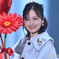 山下美月、ミニ丈×シルバーブーツで美脚披露「スタイル良すぎ」「可愛すぎる」と反響【TGC2026A/W】 画像