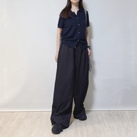 ダークトーンで整える。好バランスな秋のシックカジュアル【40代の毎日コーデ】 画像