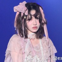 ＜FRUITS ZIPPERまとめ＞「LARME」編集長プロデュースで新たな魅力 マリー・アントワネットの世界観オマージュ【IDOL RUNWAY COLLECTION 2026A/W】 画像