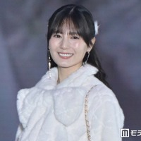 日向坂46小坂菜緒、白のふわもこトップス×ロングスカートで甘さ全開「悶絶級の可愛さ」「見とれちゃう」と反響【ガルアワ2026A/W】 画像