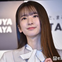 乃木坂46菅原咲月、ミニスカコーデから美脚際立つ「スタイル抜群」「透明感すごい」 画像