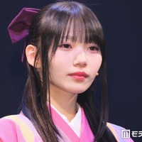 乃木坂46岡本姫奈、菅原咲月との美脚際立つ制服ショット披露「学園のマドンナ」「眼福すぎる」の声 画像
