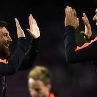 バルセロナ公開練習、メッシとスアレスが美技連発! 画像