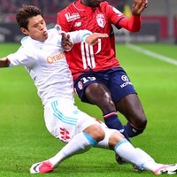 酒井宏樹、決死のタックルで危機を阻止!こりゃすげぇぞ 画像