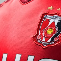 浦和レッズ、2018新ユニフォームを発表!今年は肩に「ダイヤモンド」 画像