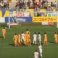 清水GK六反勇治、驚異の跳躍力で「スーバーセーブ」!野津田の超FKを 画像