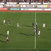 DF闘莉王、空中戦の強さが世界レベルすぎる…相手に何もさせない「跳躍力」が凄い 画像