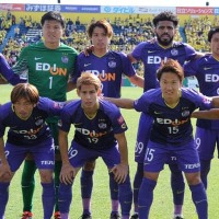J1首位の広島、試合後のロッカールームはこんな感じ!城福監督がやっぱり熱い 画像