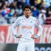 酒井宏樹、膝の怪我で交代…W杯は大丈夫か 画像