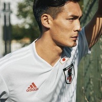 日本代表、ロシアW杯に向けた新アウェイユニフォームを発表!初の“日の丸”デザイン 画像