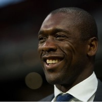 セードルフ監督、試合中に“神トラップ“を発動!ベンチの選手も笑うしかない 画像