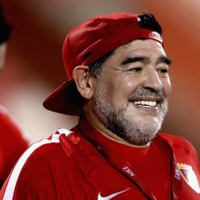 さらに仰天…辞任から3日で再就任のマラドーナ、結局辞任 画像