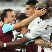 ポグバとノーブル、一触即発の掴み合い→笑顔で抱擁!だからサッカーは最高だ 画像