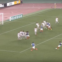 今季のJ1で最高のFK?横浜FMの天野純、“達人級の一撃“を見たか 画像