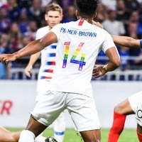 U.S.A!最強フランス代表とドローの「虹色ユニ」を見たかい? 画像