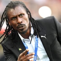 日本とW杯で戦うセネガル監督、ロシア女性に大人気!なんとSEXシンボルに 画像