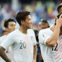 W杯から帰国の韓国代表に卵投げ事件、犯人はお咎め無しに 画像