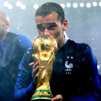 グリーズマンのW杯優勝、「おじいちゃん」の古巣クラブも祝福! 画像