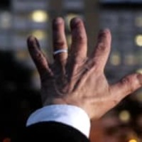 ありえない!結婚指輪が外れなかったサッカー選手、急遽スタメン外される 画像