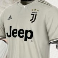 ユヴェントス、ベージュ系が新鮮な2018-19アウェイユニフォームを発表! 画像