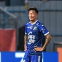 似てるかな…本田圭佑、S・ランスに移籍した韓国人FWと間違われる 画像