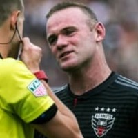 男前ルーニー、「特別待遇」を自ら拒否!ファーストクラスも断る 画像