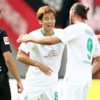 ブレーメン大迫、今季初ゴール!元PSGのGKの「股を抜く」(動画あり) 画像