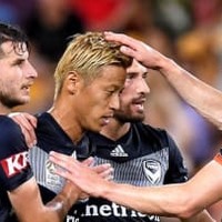 本田圭佑、超冷静PKでまたゴール!「疑惑のファウル」にも動じず 画像