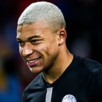 エムバペが答える!「引退選手で一緒にプレーしたかったのは誰?」 画像