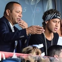 ネイマール父、「バルサ復帰懇願説はウソ」とばっさり斬る! 画像