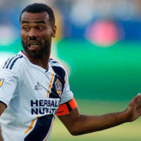 38歳A・コール、電撃移籍!ランパード監督のダービー入り 画像