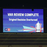 Jリーグ、「VAR」の2019シーズン一部試合への導入を決定! 画像