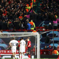 ユナイテッド対PSG、観客席が800個破損…両チームに処罰へ 画像