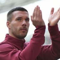 神戸MFポドルスキ、今季初ゴールで「四股パフォーマンス」だ…稽古の効果か! 画像