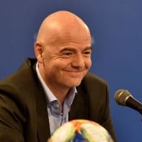 カタールW杯、「飛地共催」も?FIFA会長がクウェート首長と会談 画像