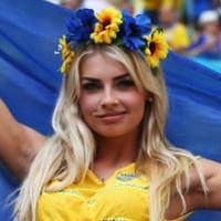 美人すぎるレポーター、シティ選手に豪快キスされる!問題シーンがこれ 画像