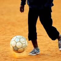 先輩が新人の肛門にペン挿す…有名サッカースクールで性的虐待 画像