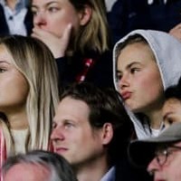 最強若手DFデ・リフト、モデルの彼女は「サッカー選手の娘」だって知ってた? 画像