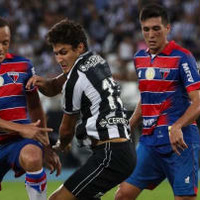ブラジルで意味不明のスーパーオウンゴール!GK仰天の一撃がこれ 画像
