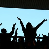 マジですごい、歴史的「8万人のバイキングクラップ」がこれ 画像