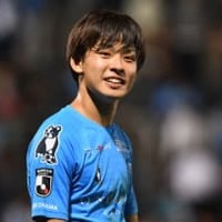 久保と同世代の17歳、斉藤光毅が驚異の「個人技弾」!横浜FCも6連勝 画像