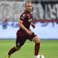 イニエスタが魔法発動!スペインも伝えた「異次元ドリブル」がこれ 画像