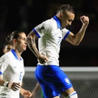 コパ・アメリカ開幕!ブラジル逸材がぶっ放した「キャノン砲」がえぐかった 画像