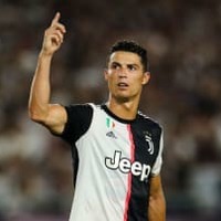 「DFやGK、高く評価されすぎ!」ロナウドが現代サッカーに物申す 画像